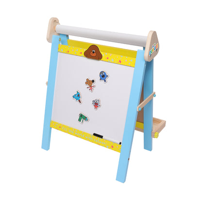 Hey Duggee - Wooden Tabletop Easel – Double-Sided Chalkboard & Whiteboard with 10m Paper Roll, Magnets, Chalks & More, Encourages Creativity & Fine Motor Skills, FSC Certified for Children 3 Years+